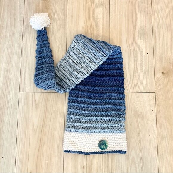$5 SALE Blue oversized knit winter hat - Picture 1 of 3